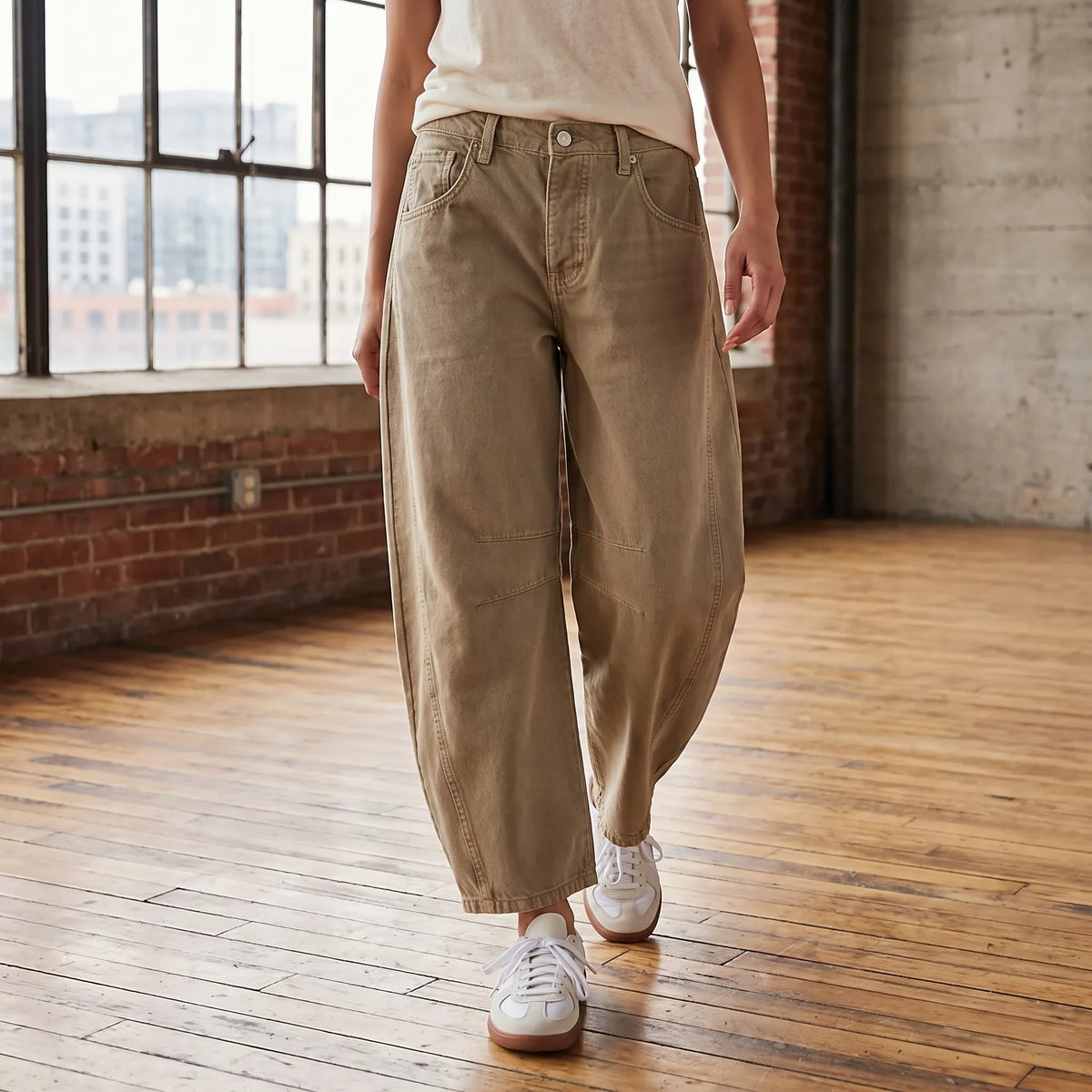 Women's Casual Barrel-Leg Jeans