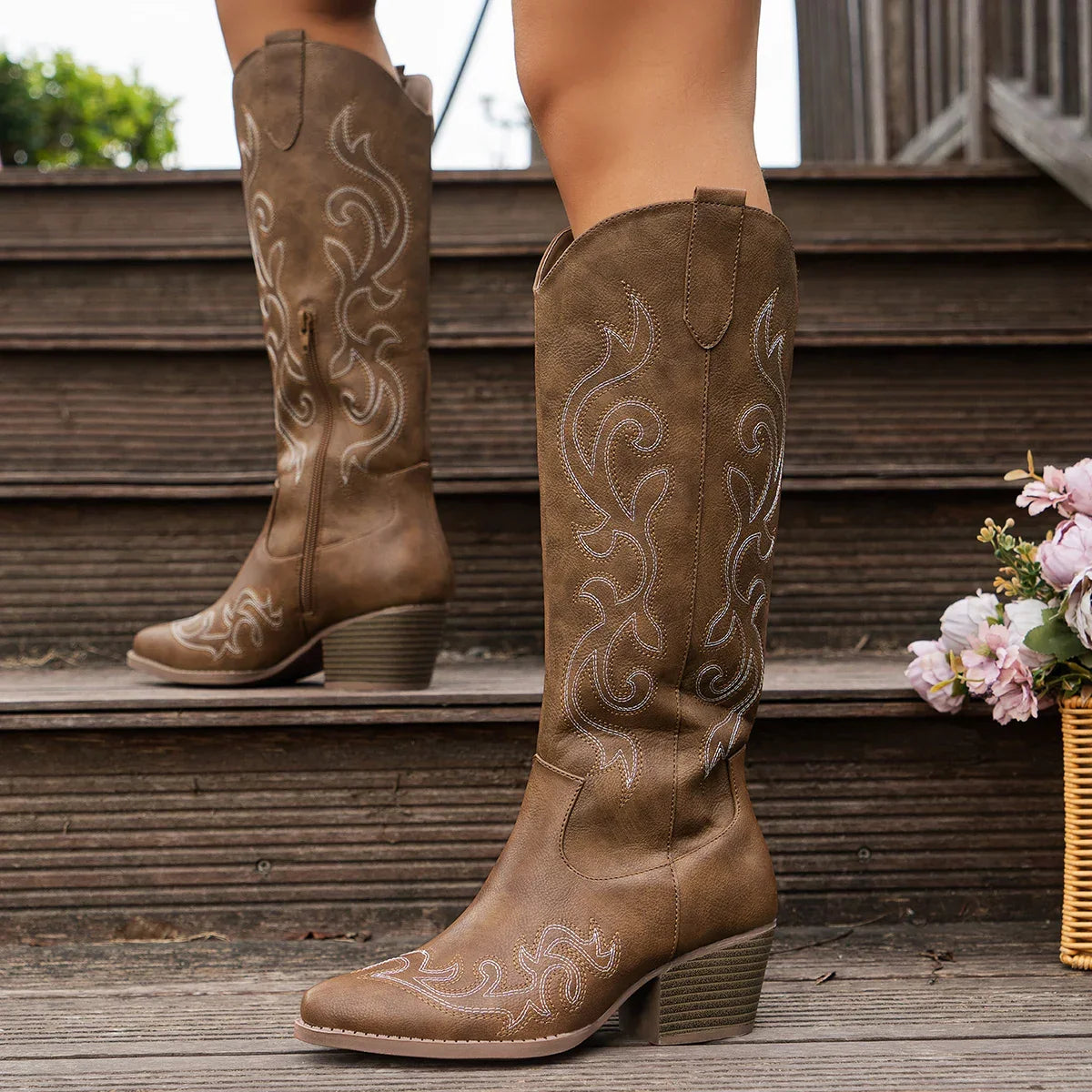 Women's Embroidered Western Boots