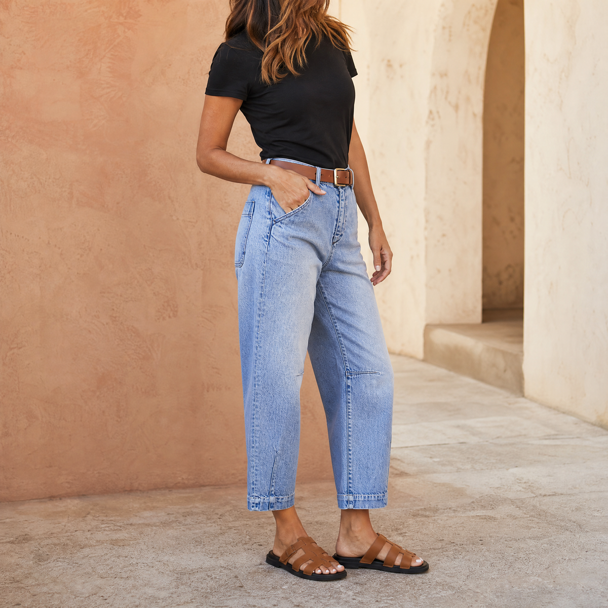 Women's High-Waist Barrel-Leg Cropped Jeans