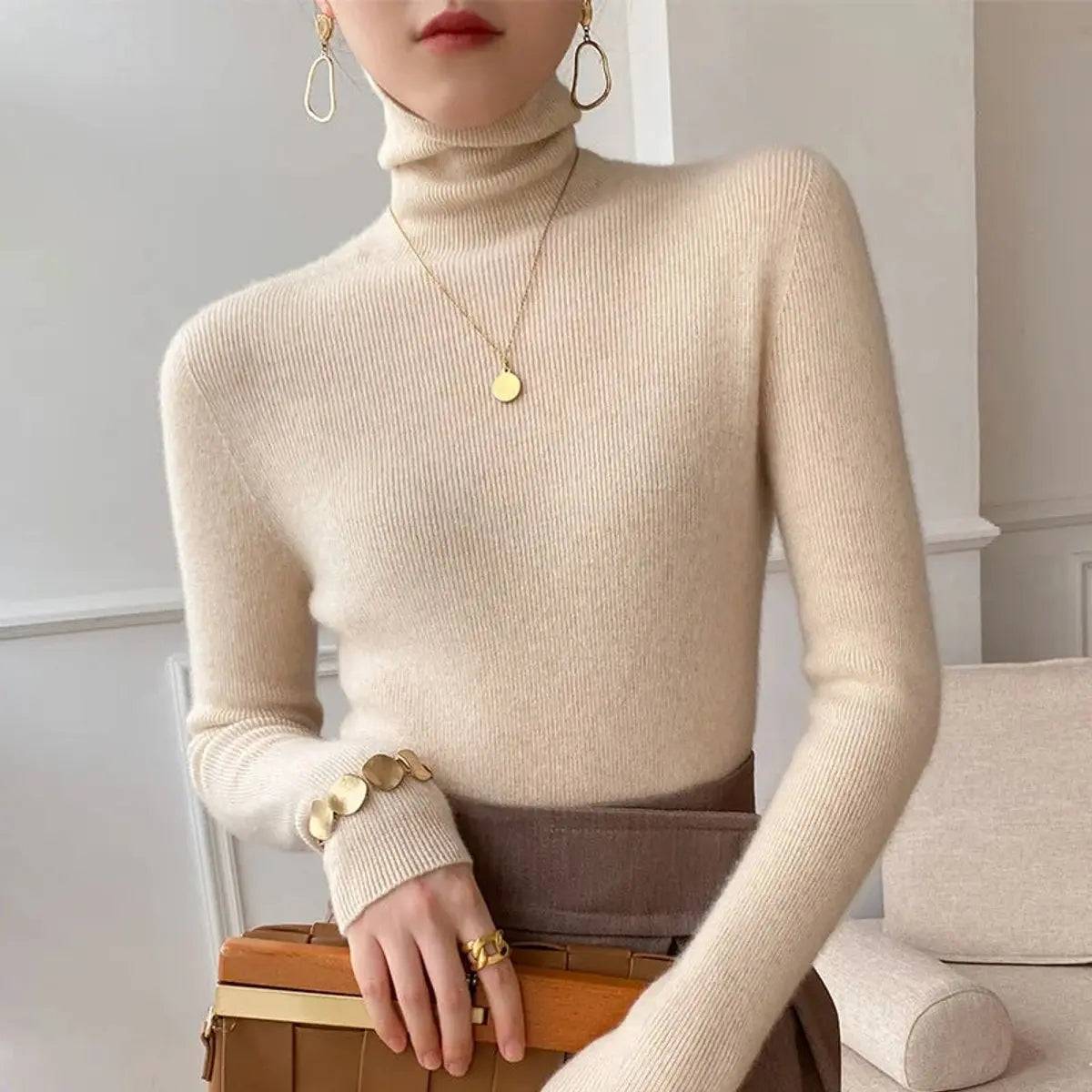 Women's Slim-Fit Cashmere Turtleneck Sweater