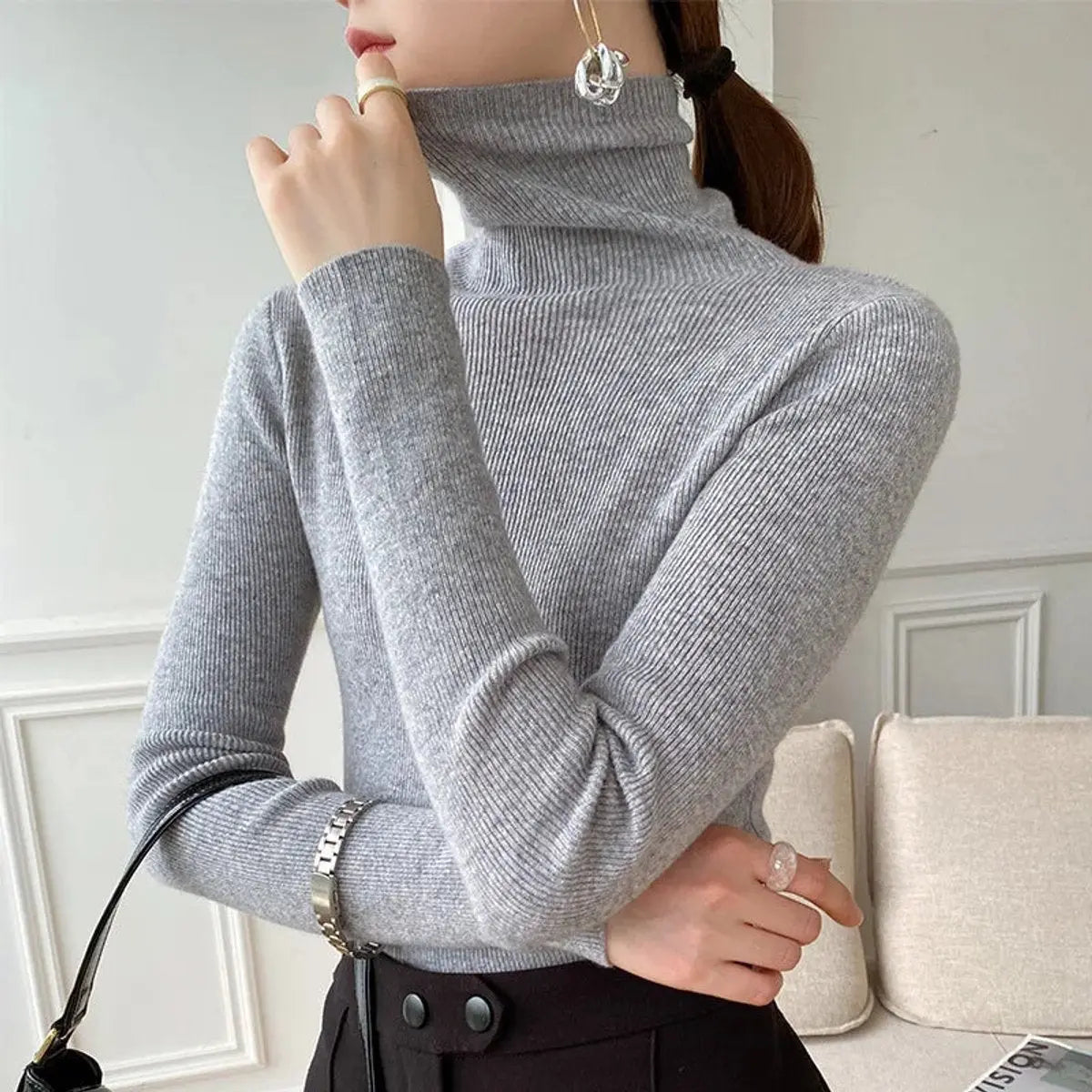 Women's Slim-Fit Cashmere Turtleneck Sweater