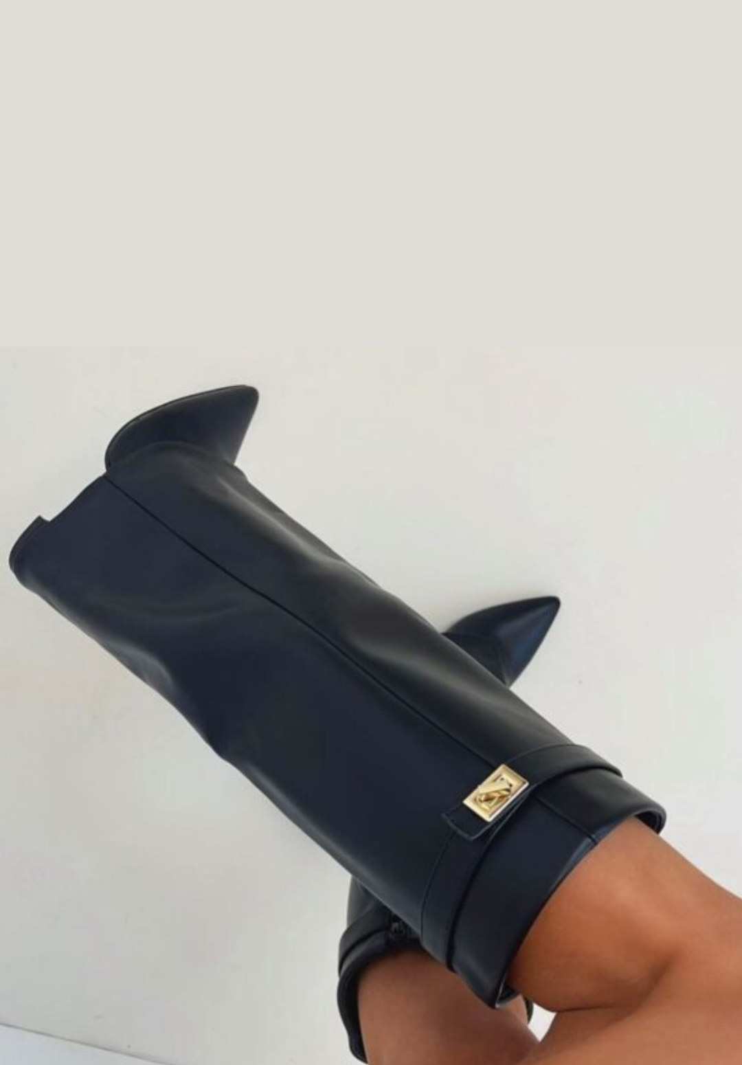 Women's Winter Boots - Trendy & Comfortable