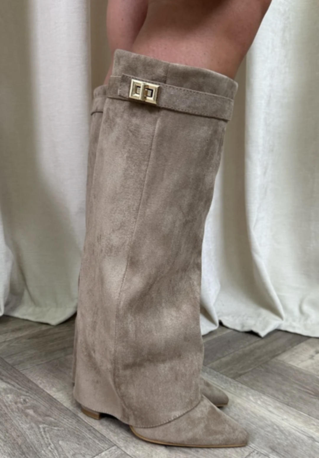 Women's Winter Boots - Trendy & Comfortable