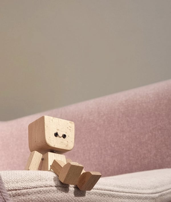 Wooden Decorative Figure | Movable Rocking Function | Changeable Faces | WobbleWood